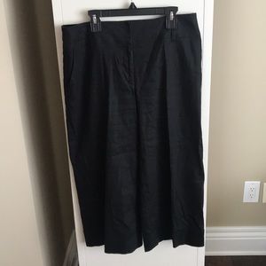 White House Black Market Capris